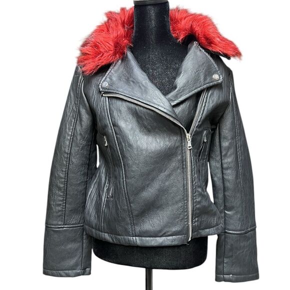 Special one Black leather jacket. With furry hood. Size small. - Picture 2 of 7